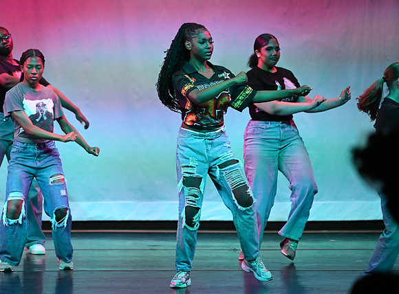 OMHSDance-02039