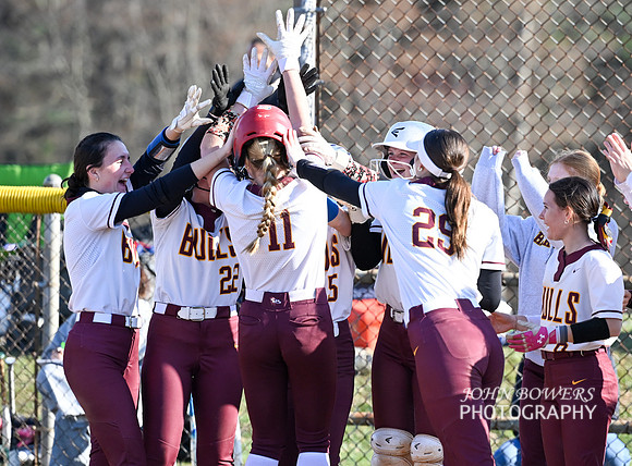 BullSoftball01109