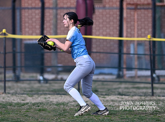 BullSoftball01528