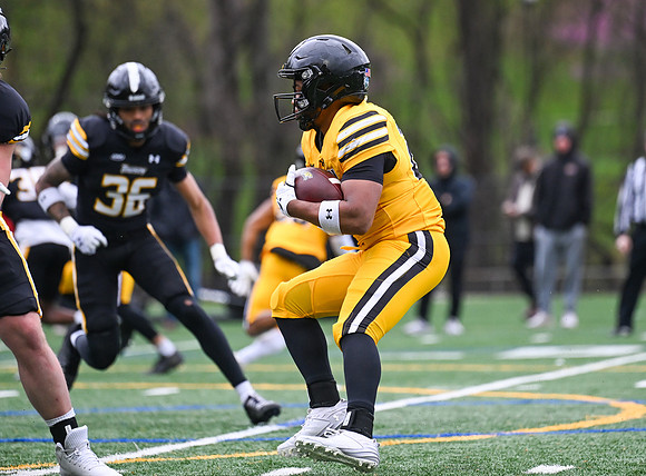 TowsonFB09586
