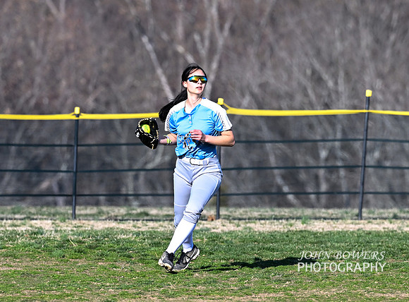 BullSoftball01185