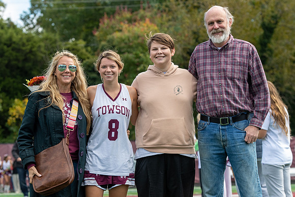 TowsonFH-Seniors (32 of 41)