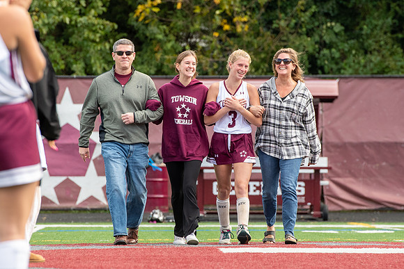 TowsonFH-Seniors (39 of 41)