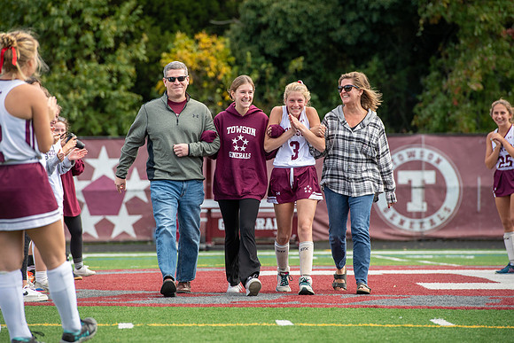 TowsonFH-Seniors (40 of 41)