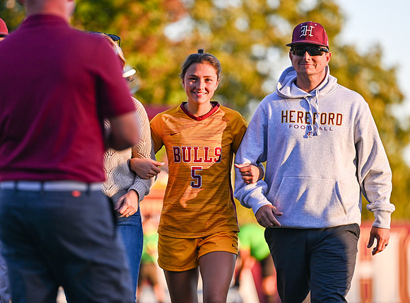 HerefordSeniorNight03677