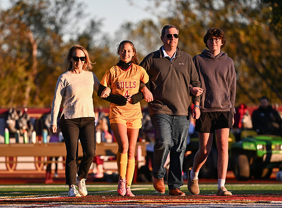 HerefordSeniorNight03792