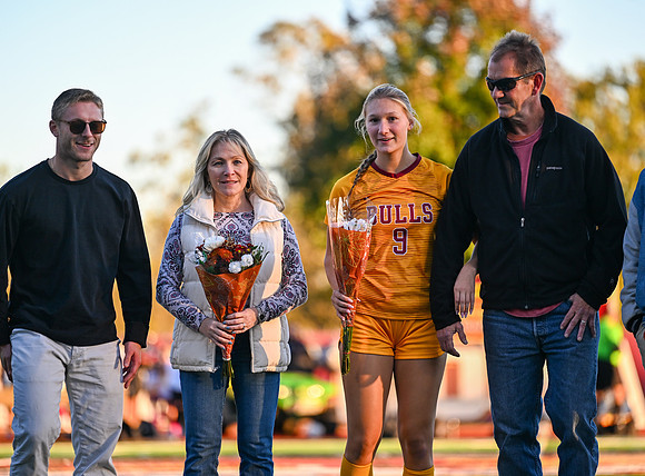 HerefordSeniorNight03782