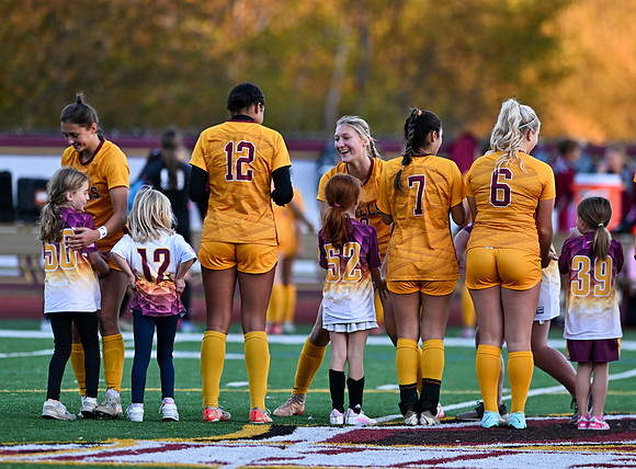 HerefordSeniorNight04150