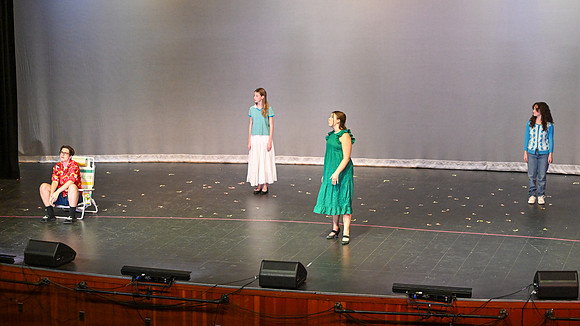DualneyTheater00442