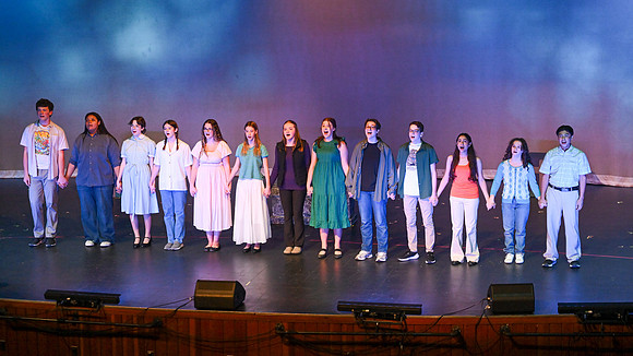 DualneyTheater00822