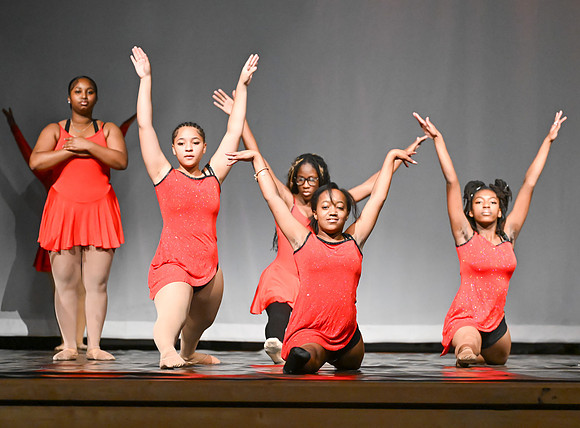 NewtownDance00662