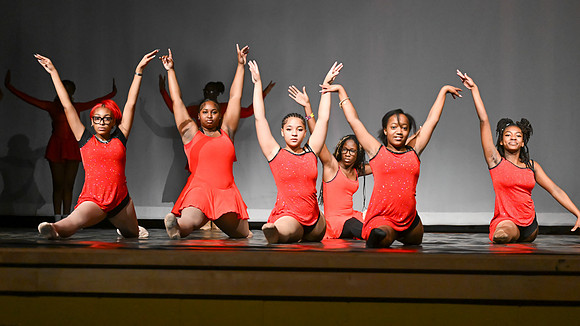 NewtownDance00667