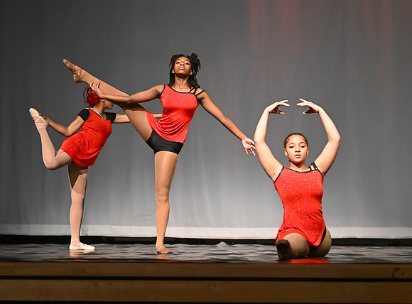 NewtownDance00717