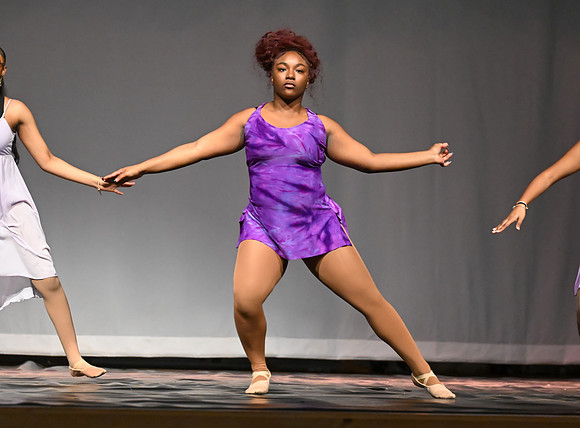 NewtownDance00745
