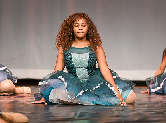 NewtownDance00891