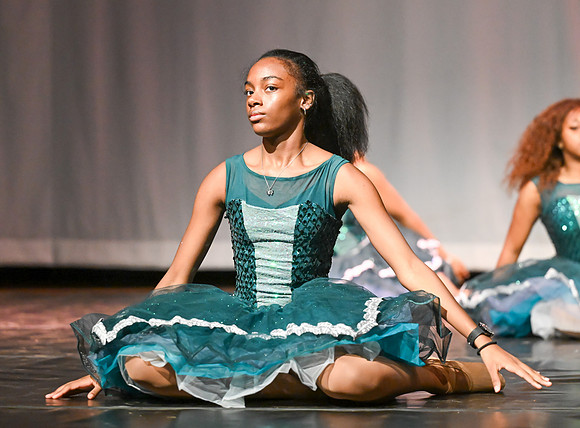 NewtownDance00883