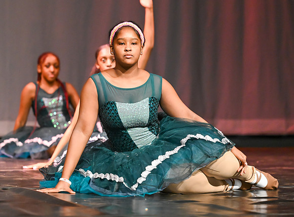NewtownDance00893