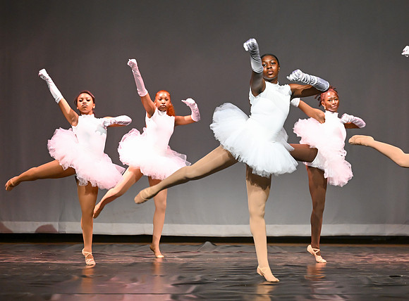 NewtownDance01165