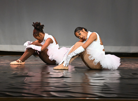 NewtownDance01181