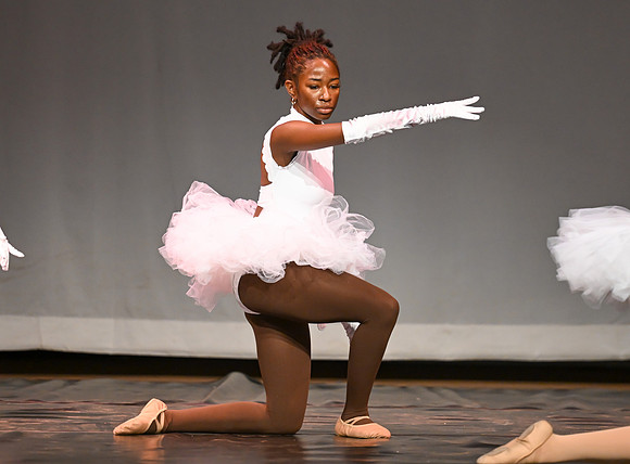 NewtownDance01184