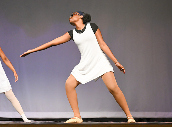 NewtownDance01481