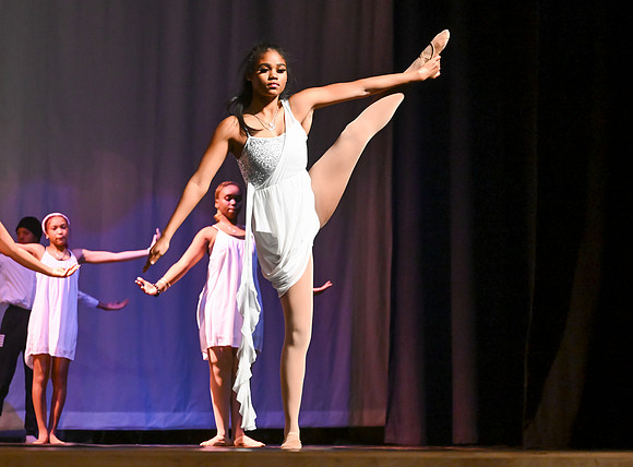 NewtownDance01488