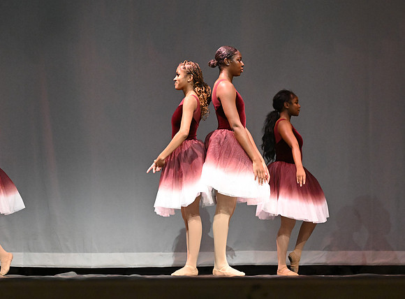 NewtownDance01522
