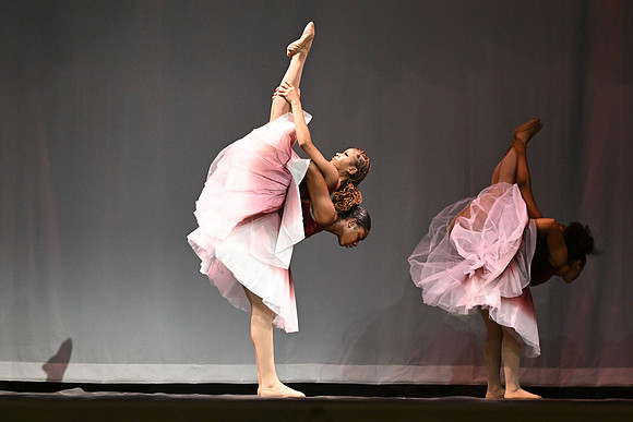 NewtownDance01550