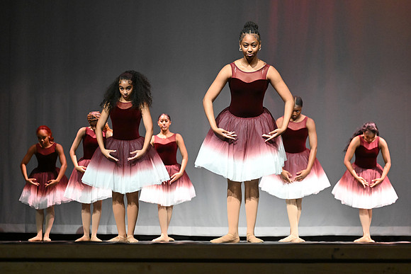 NewtownDance01585