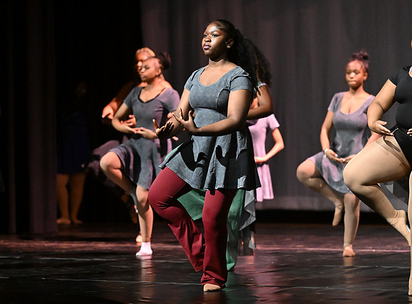 NewtownDance01658