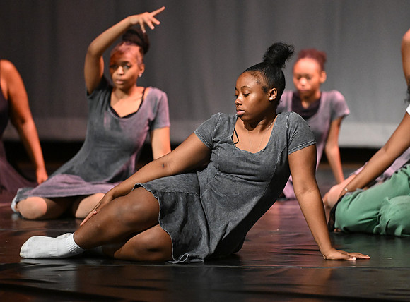 NewtownDance01667