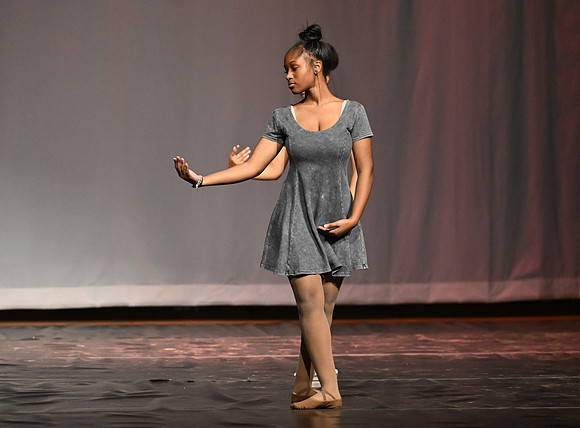 NewtownDance01715
