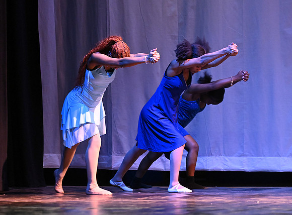 NewtownDance01884