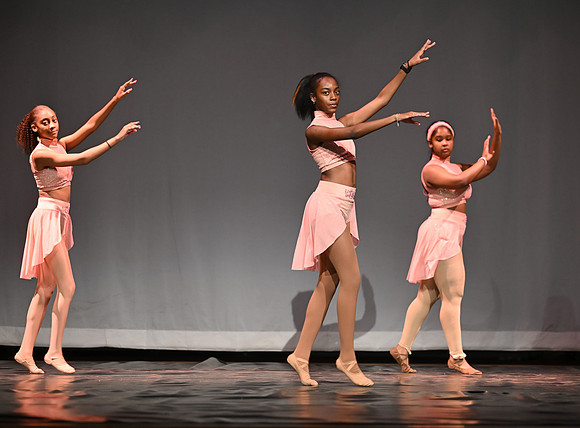 NewtownDance02054