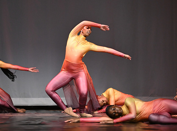 NewtownDance02301