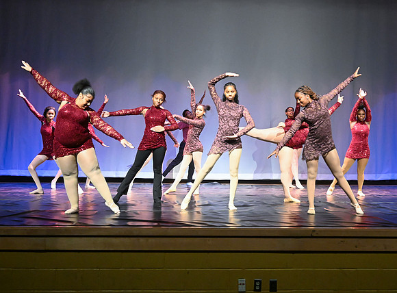 NewtownDance02390
