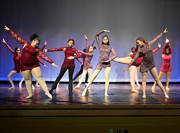 NewtownDance02394