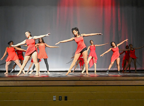 NewtownDance02403