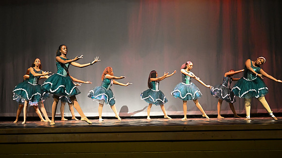 NewtownDance02520