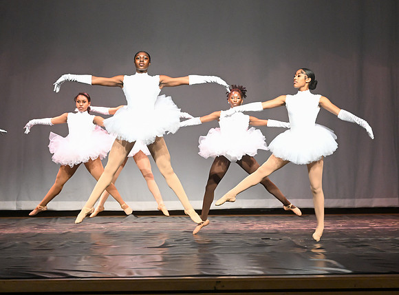 NewtownDance02560