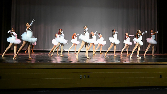 NewtownDance02572