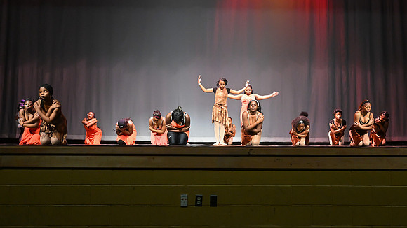 NewtownDance02675