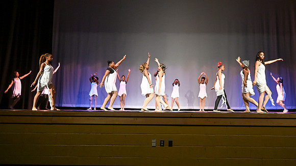NewtownDance02713