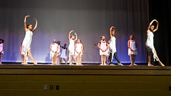 NewtownDance02723