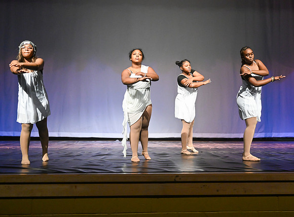 NewtownDance02734