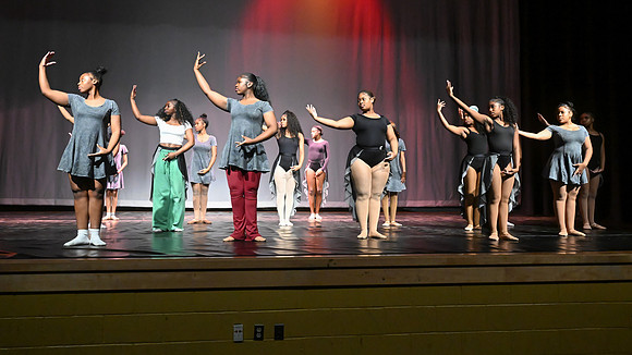 NewtownDance03081