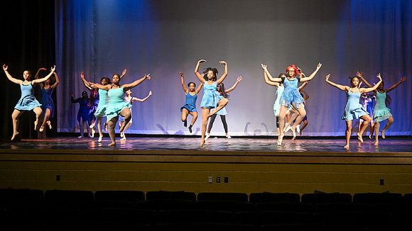 NewtownDance03219
