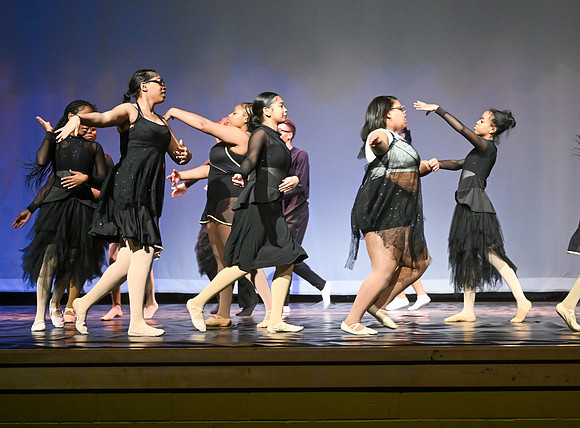 NewtownDance03303