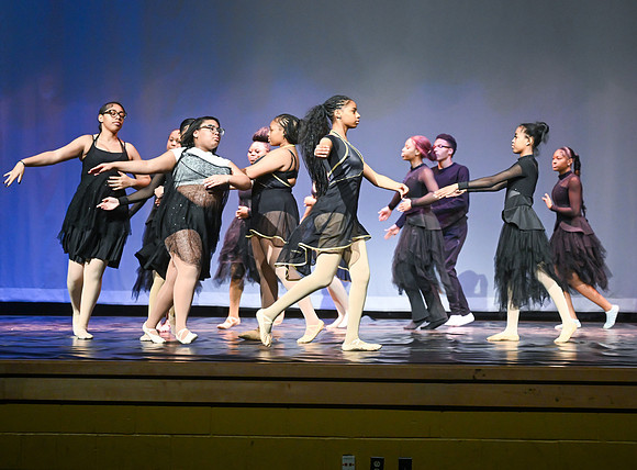 NewtownDance03301