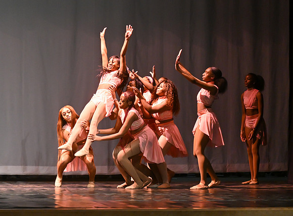 NewtownDance03485